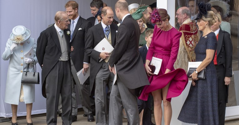 Princ Harry je rekao da Kate Middleton ima ubojite noge, a ove fotke to dokazuju